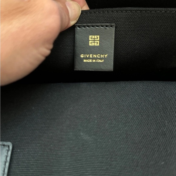Givenchy handbag - Picture 5 of 9